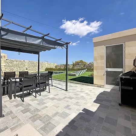 Luxury Duplex House In Center Of Malta With Private Swimming Pool * Żebbuġ