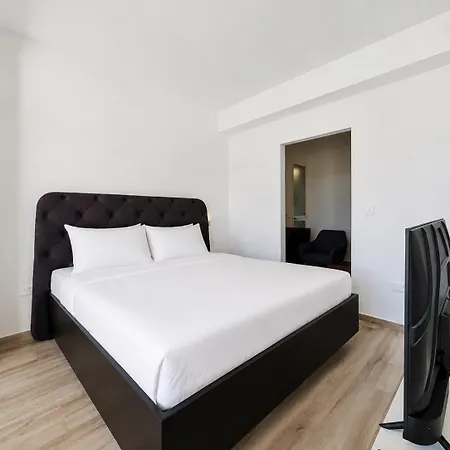 Luxury Duplex House In Center Of Malta With Private Swimming Pool