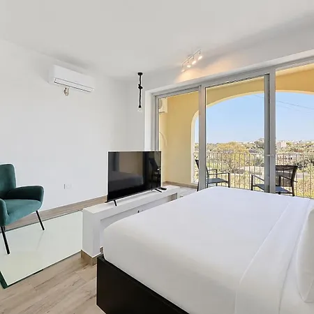 Luxury Duplex House In Center Of Malta With Private Swimming Pool Σπίτι διακοπών *